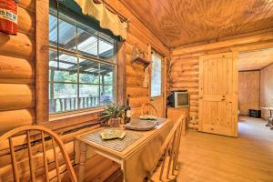 Cozy Davis Cabin with Deck - Nestled by Honey Creek!