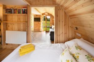 Orchard Glamping