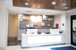 Holiday Inn Express Hotel & Suites Knoxville-Farragut, an IHG Hotel