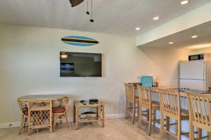 Sunny Seaside Condo with Pool and Walk to Beach!