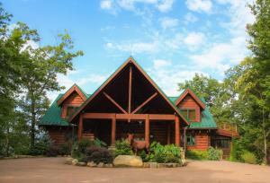 Bliss Mountain Lodge - Luxury Cabin with Stunning Furnishings
