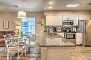 Chic Myrtle Beach Condo with Resort Amenity Access