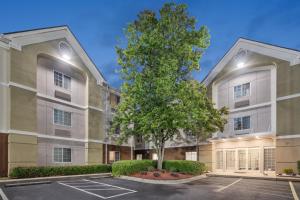 Candlewood Suites Huntersville-Lake Norman Area, an IHG Hotel