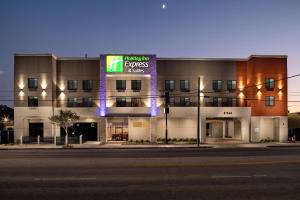 Holiday Inn Express & Suites Chatsworth, an IHG Hotel