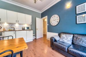 Heart Of The City Apartment: Next To Waverley Station