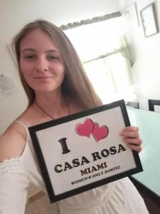 Casa Rosa Women's Hostel