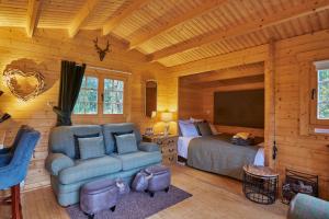 Charming 1-Bed Lodge Wood-burning Hot Tub