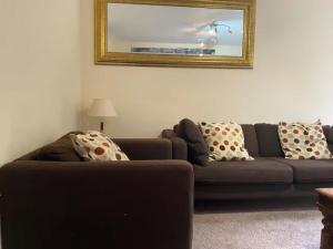2 Bedroom Apartment with Patio - Ideal Location London Zone 1