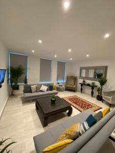 Professional's Kings Road Apartment with en-suite Spa Bath