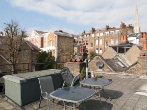Pass the Keys Roof Terrace Flat in Trendy & Chic Hampstead