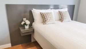 Cromwell Serviced Apartments