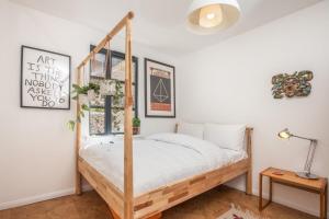 Beautiful 3 Bedroom with Private Garden in Vibrant Brixton
