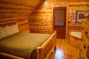 White Oak Lodge And Resort Cabin #212