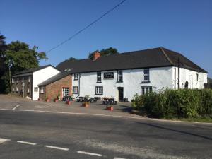 Thelbridge Cross Inn