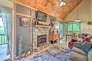 Cabin with Mtn Views and Fireplace, Near Smoky Mtns!
