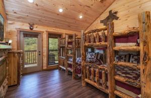 Deer Haven - 5 Bedrooms, 5 Baths, Sleeps 20 cabin