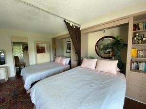 Inside the Gates of Omni La Costa Resort and Spa Stay