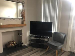 2 Bedroom Luton Townhouse Hosted By Luton Serviced