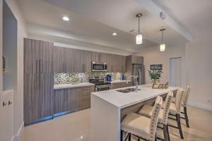 Chic Fort Myers Condo with Community Amenities!