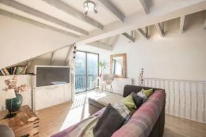 GuestReady - Bright Airy Flat with River Views FREE PARKING - Sleeps 4
