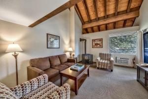 1 Bedroom Condo With Pool Views - Steps from Lake Tahoe! condo