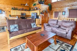 Million Mile View Cabin with Games and Mtn View