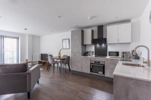Moderrn 2BR Apartment in Central York