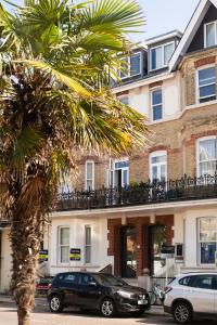 REEF9 - Modern flat for 4 people, 5 mins from beach, centre and Bournemouth International Centre