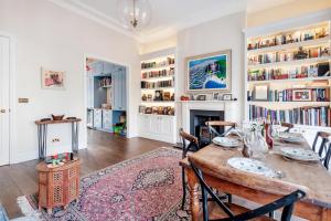 Charming Pimlico home close to the River Thames by UndertheDoormat