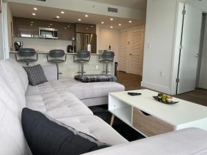 Modern 2 Bedroom Condo in North Miami Beach