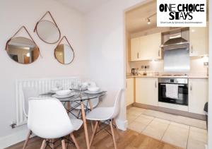 Cosy 2 bedroom apartment by One Choice Stays Serviced Accommodation Birmingham - City Centre - Wifi