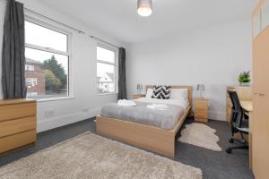 Suites by Rehoboth - Hendon Central - London