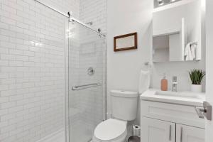 Impeccably Large 4BR/4BA in Wicker Park