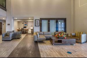 Comfort Suites Alpharetta - Roswell - Atlanta Area