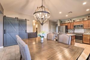 Chic Maricopa Home Less Than 5 Mi to Copper Sky Park!