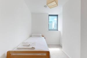 Superb 2 bedroom flat close to Canary Wharf