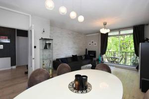 Superb 3 bed flat with balcony in St John's Wood