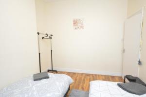 Cheerful 4 bedroom House in greater London