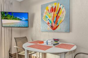 3rd Floor Oceanfront 1 Bedroom Suite! Beach Cove Resort 315