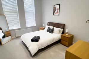 Continental Apartments Farnborough with Free Wi-Fi, NETFLIX & Parking