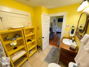 Bama Bed and Breakfast - Capstone Suite