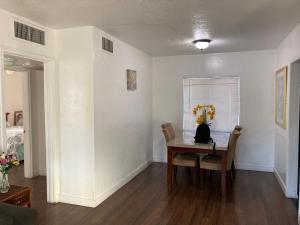 Convenient and lovely 2bedroom near Las Vegas strip 1707 C