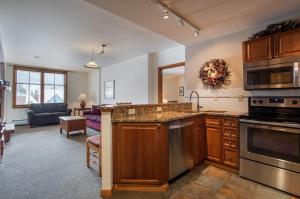 Great Ski-In Ski-Out Zephyr Mountain Lodge Condo with Lovely Balcony Views condo