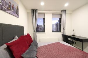 Virexxa Bedford Centre - Premier Suite - 2Bed Flat with Free Parking & Gym