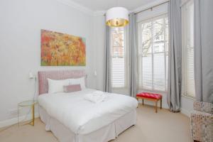 Stylish 2 Bedroom Apartment in Affluent Earls Court