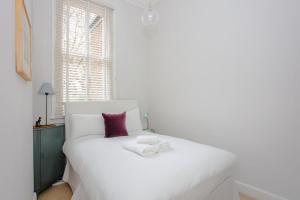 Stylish 2 Bedroom Apartment in Affluent Earls Court