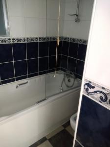 ENSUITE LOVELY DOUBLE ROOM WITH A Tv