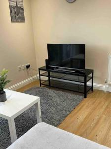 Holiday Flat in Central Slough near to London Heathrow and Windsor