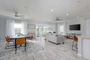 5 Bedroom With Umbrella Service, Clubhouse Amenities, and Beach Shuttle