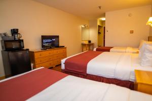 Canadas Best Value Inn- Riverview Hotel
